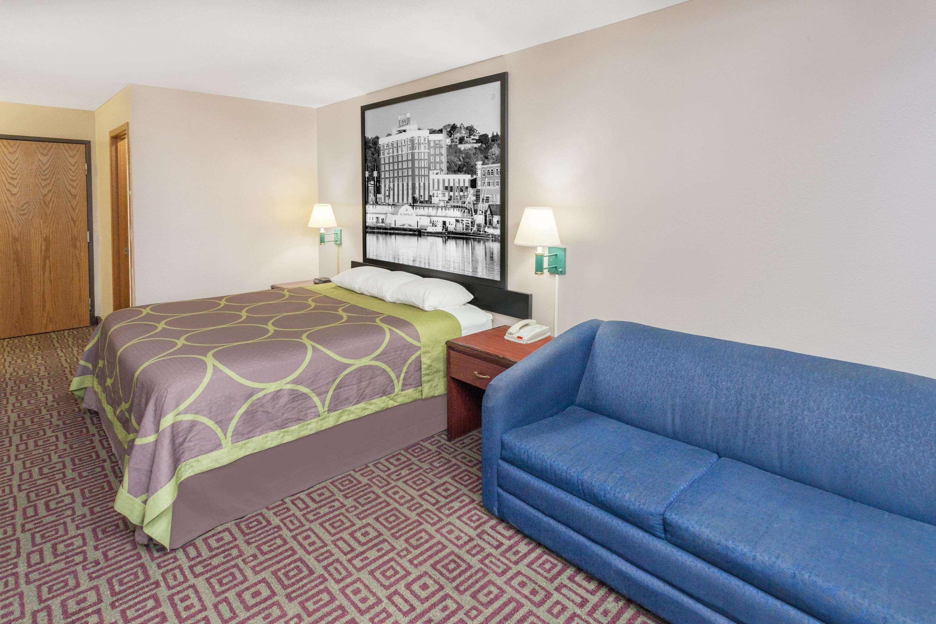 Super 8 By Wyndham Muscatine Hotell Eksteriør bilde
