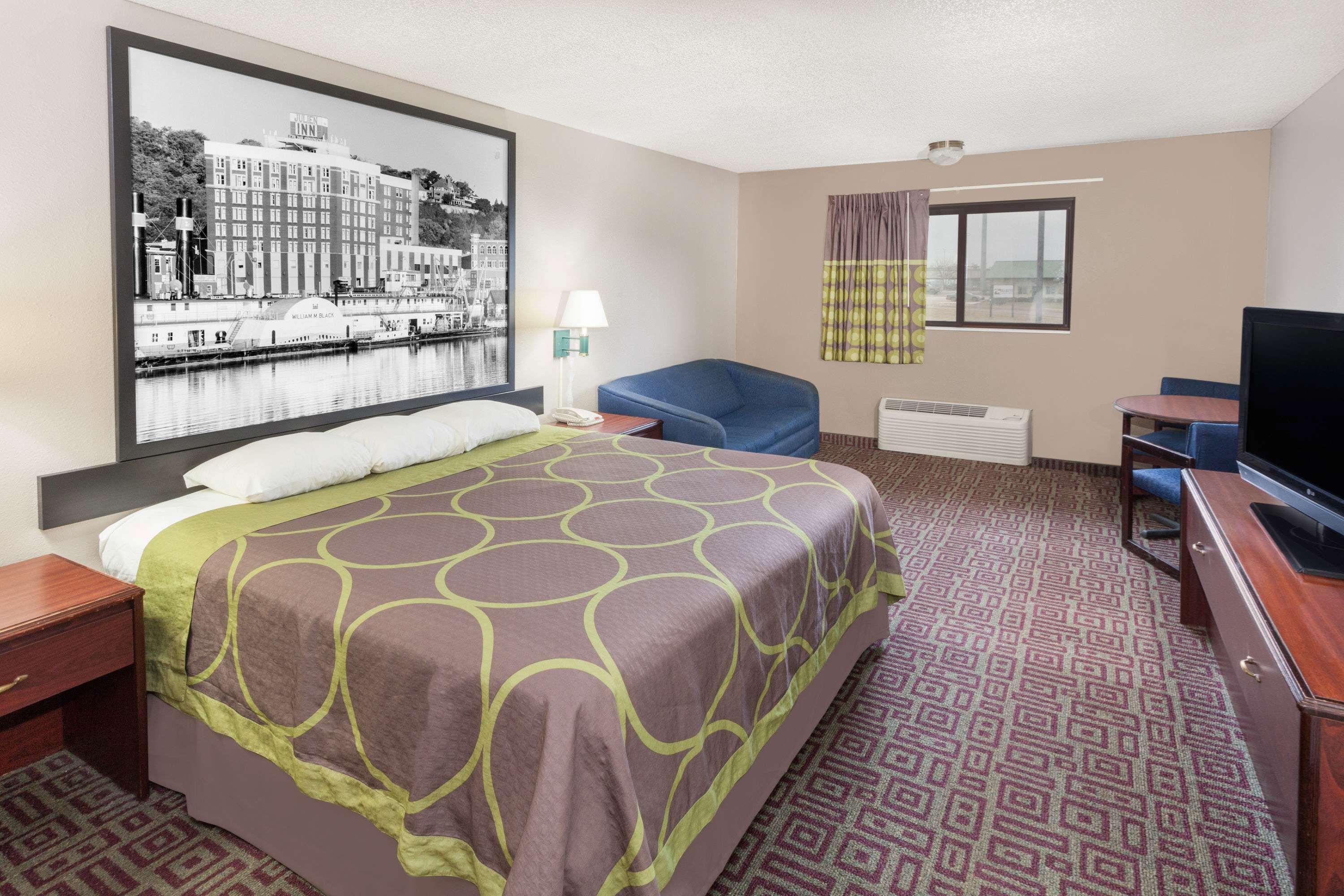 Super 8 By Wyndham Muscatine Hotell Eksteriør bilde