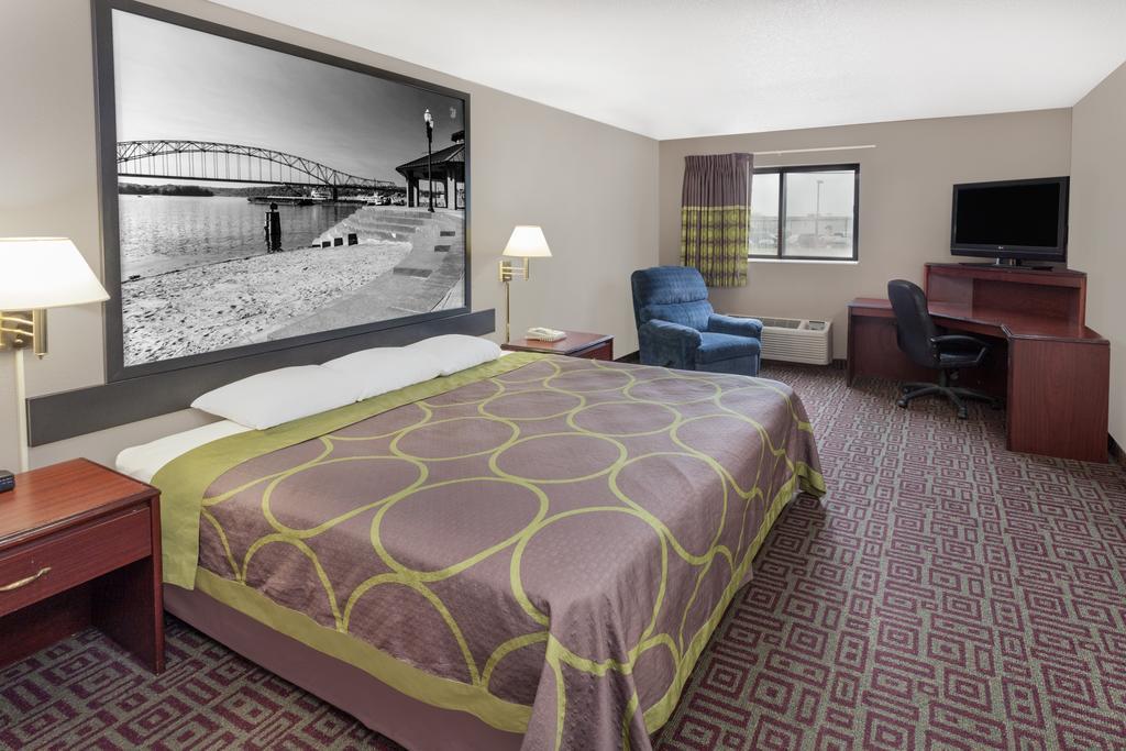 Super 8 By Wyndham Muscatine Hotell Eksteriør bilde