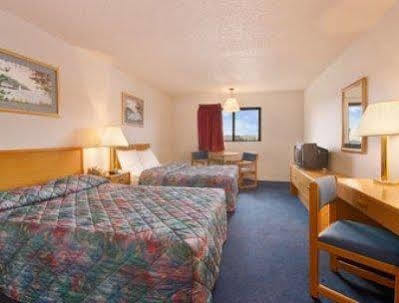 Super 8 By Wyndham Muscatine Hotell Eksteriør bilde