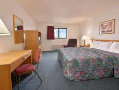 Super 8 By Wyndham Muscatine Hotell Eksteriør bilde